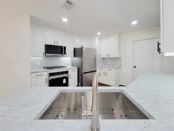 $2,595 | 21123 Amber Crossing Drive, Richmond, TX 77406