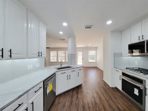 $2,595 | 21123 Amber Crossing Drive, Richmond, TX 77406