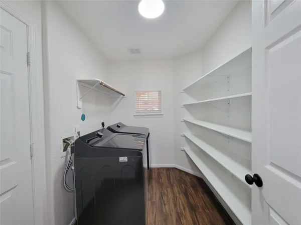 $2,595 | 21123 Amber Crossing Drive, Richmond, TX 77406