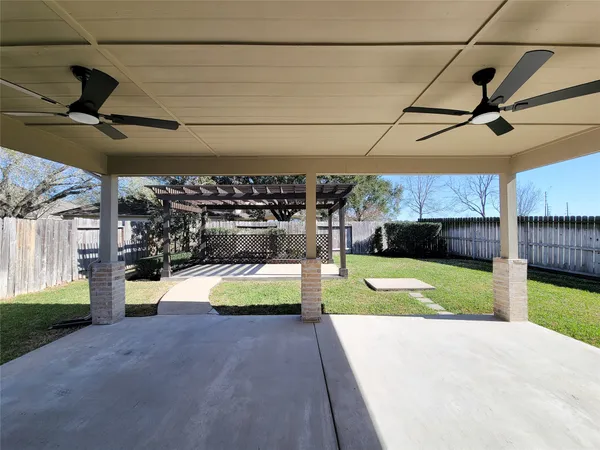 $2,595 | 21123 Amber Crossing Drive, Richmond, TX 77406