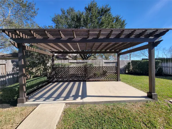 $2,595 | 21123 Amber Crossing Drive, Richmond, TX 77406