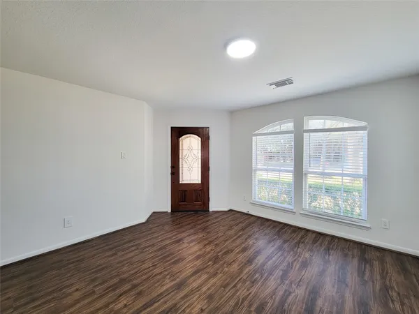 $2,595 | 21123 Amber Crossing Drive, Richmond, TX 77406