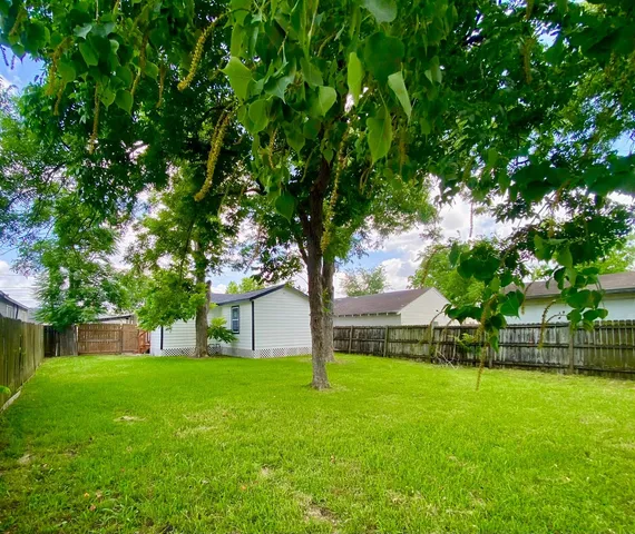 $1,950 | 810 Avenue D, South Houston, TX 77587