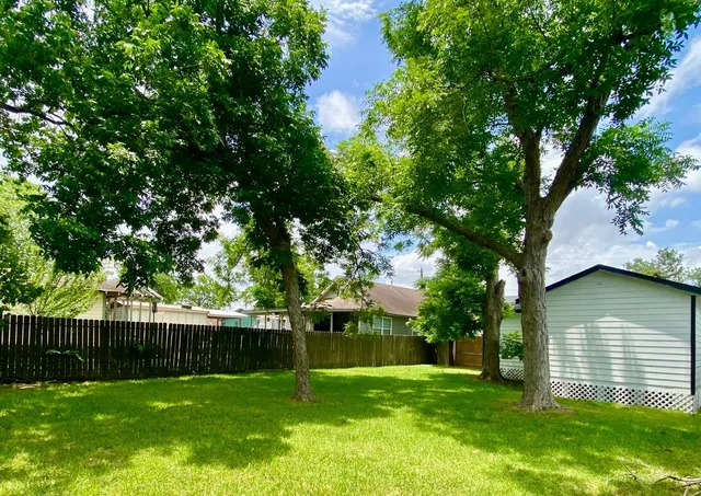 $1,950 | 810 Avenue D, South Houston, TX 77587