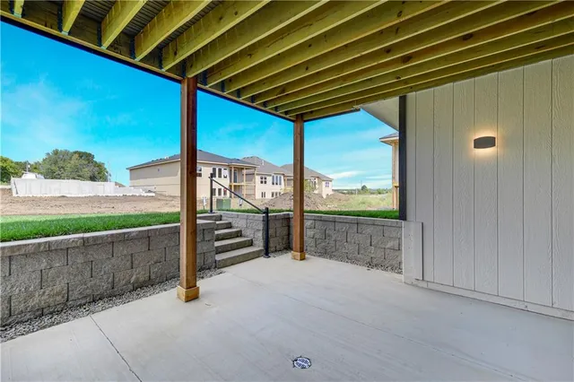 $844,000 | 15388 West 161st Terrace, Olathe, KS 66062