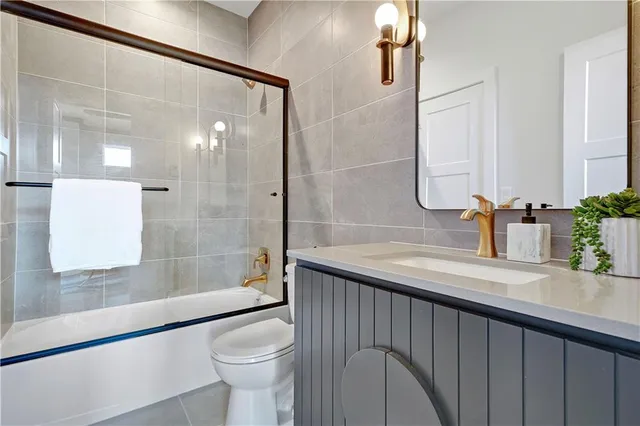 $844,000 | 15388 West 161st Terrace, Olathe, KS 66062