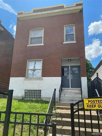 $325,000 | 3463 South Grand Boulevard, St. Louis, MO 63118