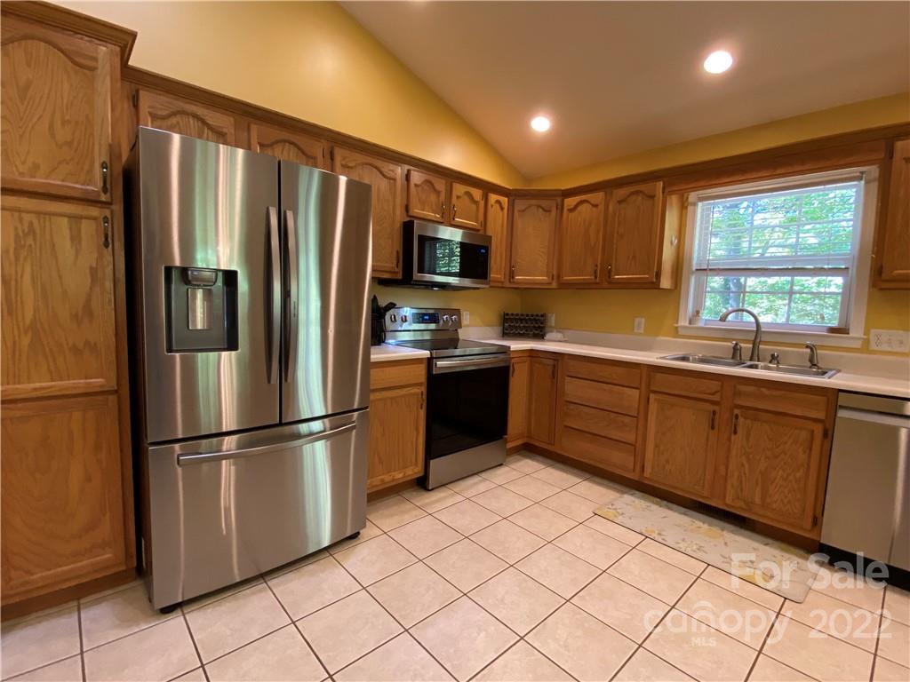 116 Maney Branch Road Weaverville, NC 28787 - Photo 15 of 34 Gallery Image 15