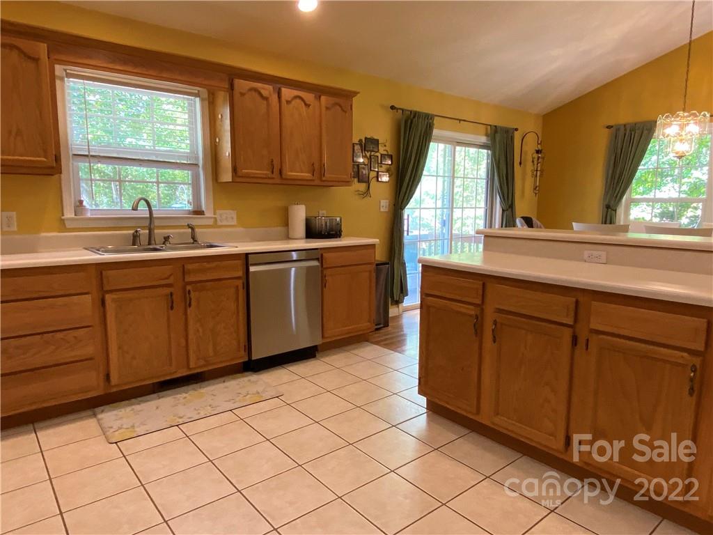 116 Maney Branch Road Weaverville, NC 28787 - Photo 10 of 34 Gallery Image 10