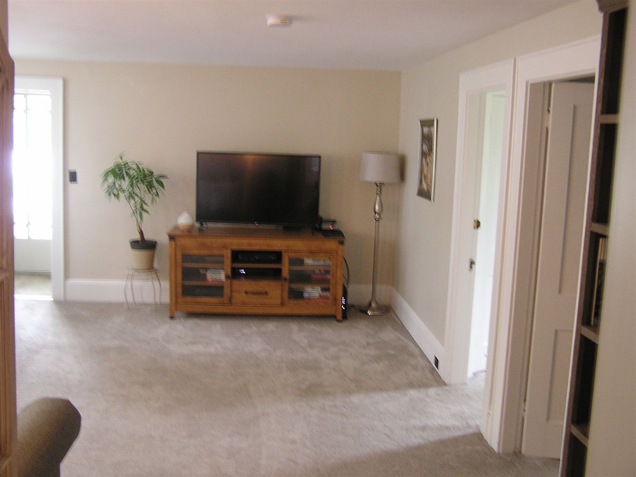 91 Main Street Epping, NH 03042 - Photo 5 of 14