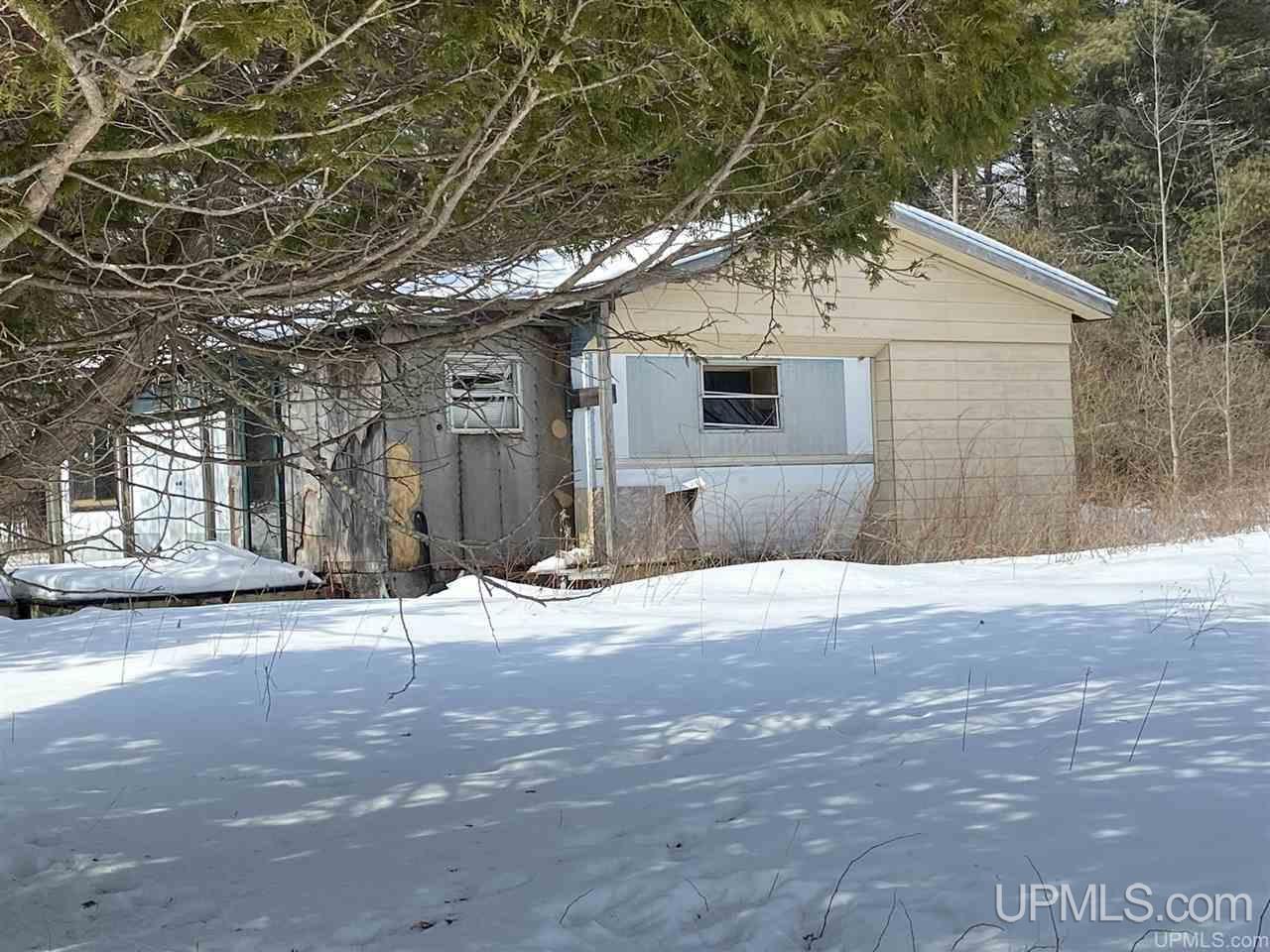 6302 W Krummich Road Manistique, MI 49854 - Photo 2 of 13