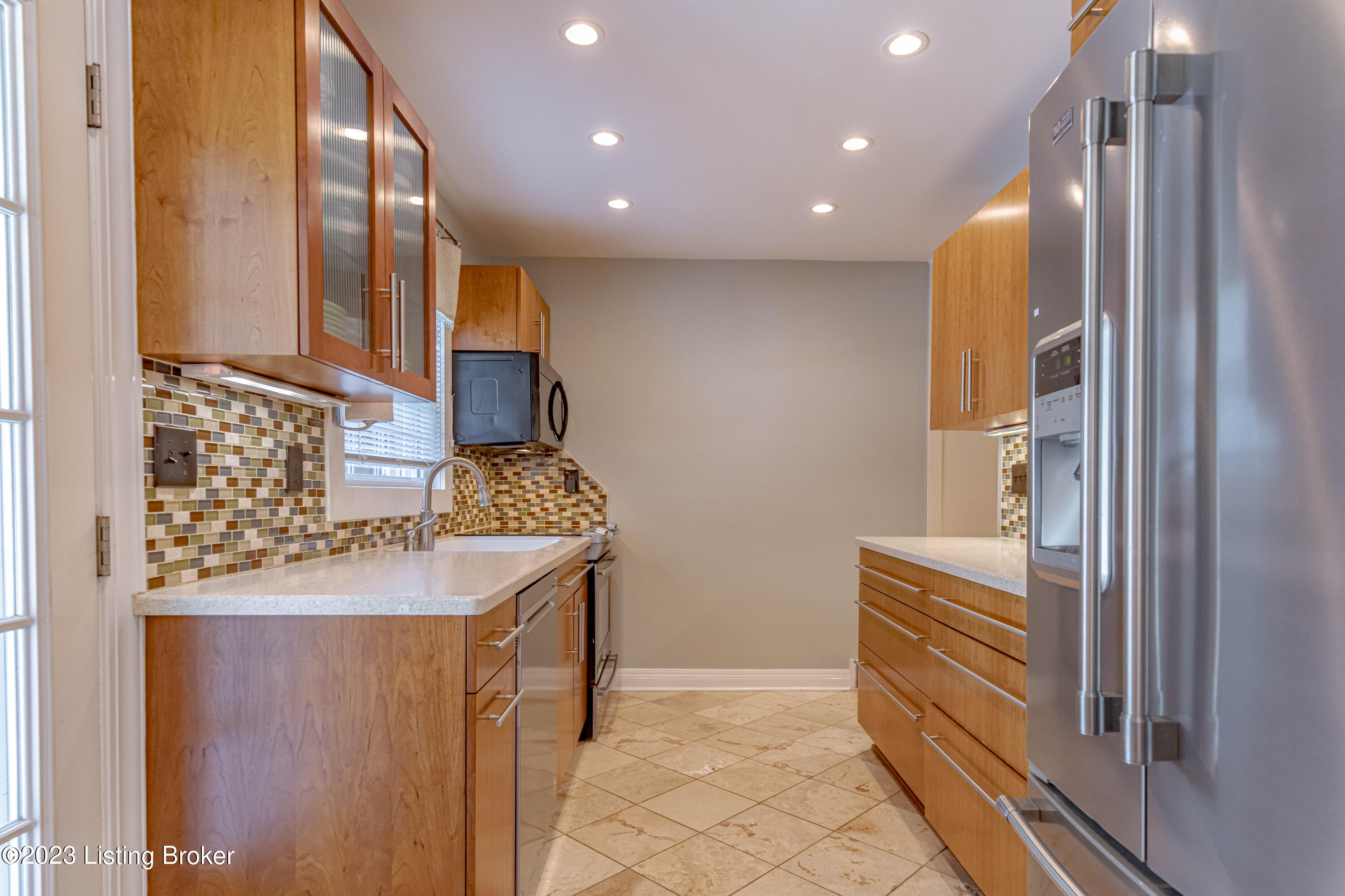 4516 Blenheim Road Louisville, KY 40207 - Photo 15 of 81 DSC00209
