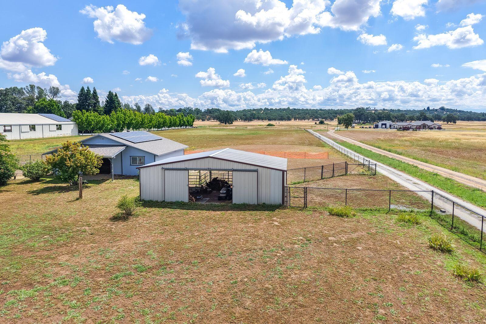 22162 Silver Spur Road Palo Cedro, CA 96073 - Photo 4 of 80 FizsmTEQ