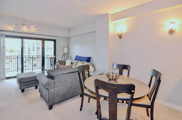 $2,700 | 111 North Ashley Street, Unit 305, Ann Arbor, MI 48104