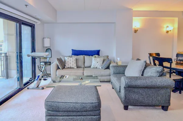 $2,700 | 111 North Ashley Street, Unit 305, Ann Arbor, MI 48104