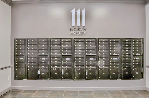 $2,700 | 111 North Ashley Street, Unit 305, Ann Arbor, MI 48104