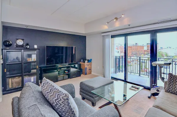 $2,700 | 111 North Ashley Street, Unit 305, Ann Arbor, MI 48104