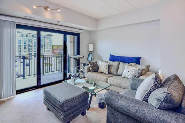 $2,700 | 111 North Ashley Street, Unit 305, Ann Arbor, MI 48104