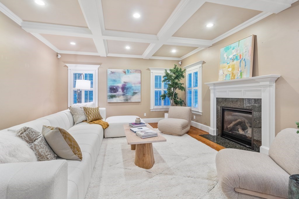 149 Bristol Road Wellesley, MA 02481 - Photo 3 of 39