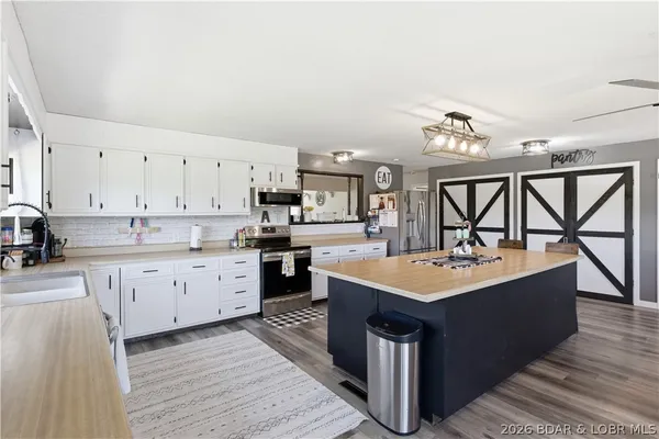 $450,000 | 195 Gageville Road, Eldon, MO 65026