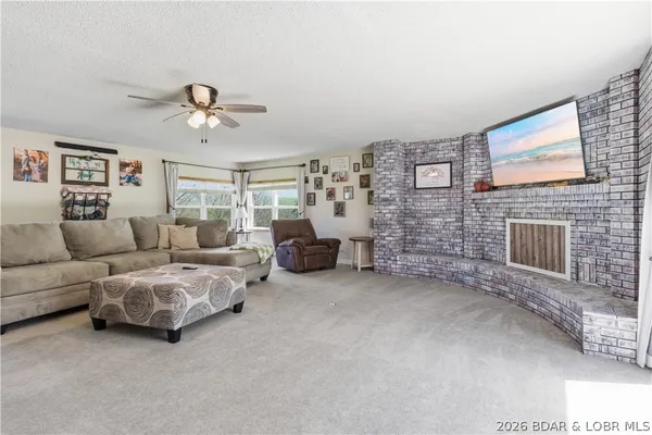 $450,000 | 195 Gageville Road, Eldon, MO 65026