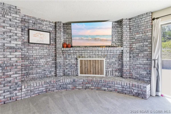 $450,000 | 195 Gageville Road, Eldon, MO 65026