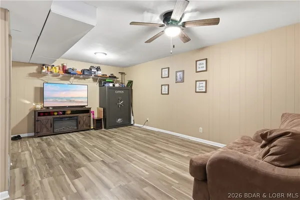 $450,000 | 195 Gageville Road, Eldon, MO 65026