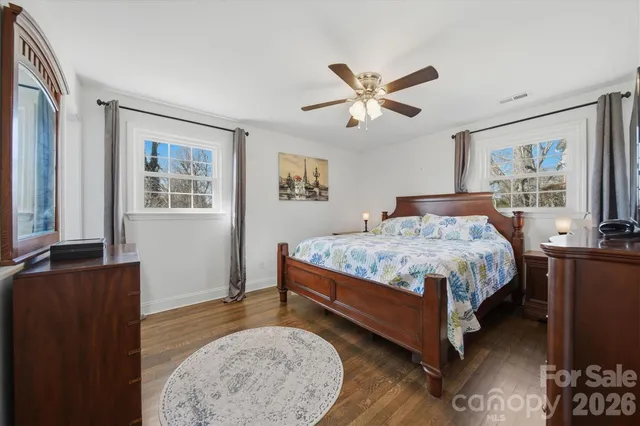 $389,900 | 6719 Lakeview Terrace, Hickory, NC 28601