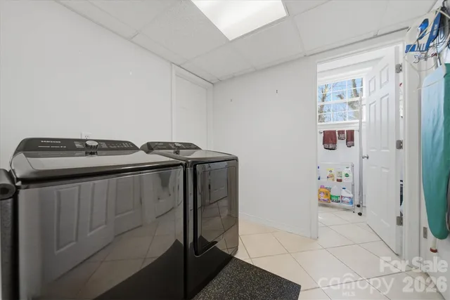 $389,900 | 6719 Lakeview Terrace, Hickory, NC 28601