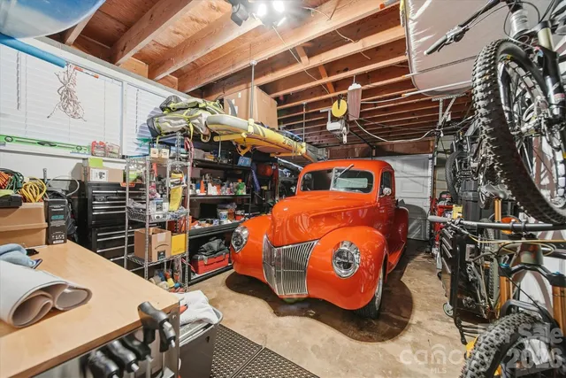 $389,900 | 6719 Lakeview Terrace, Hickory, NC 28601