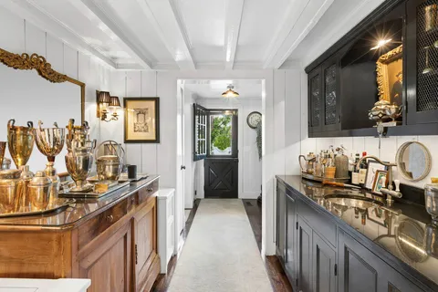 12 Huntington Lane, Water Mill, NY 11976