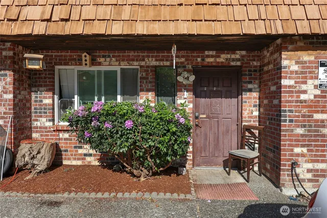 $1,296,000 | 12421 5th Avenue West, Everett, WA 98204