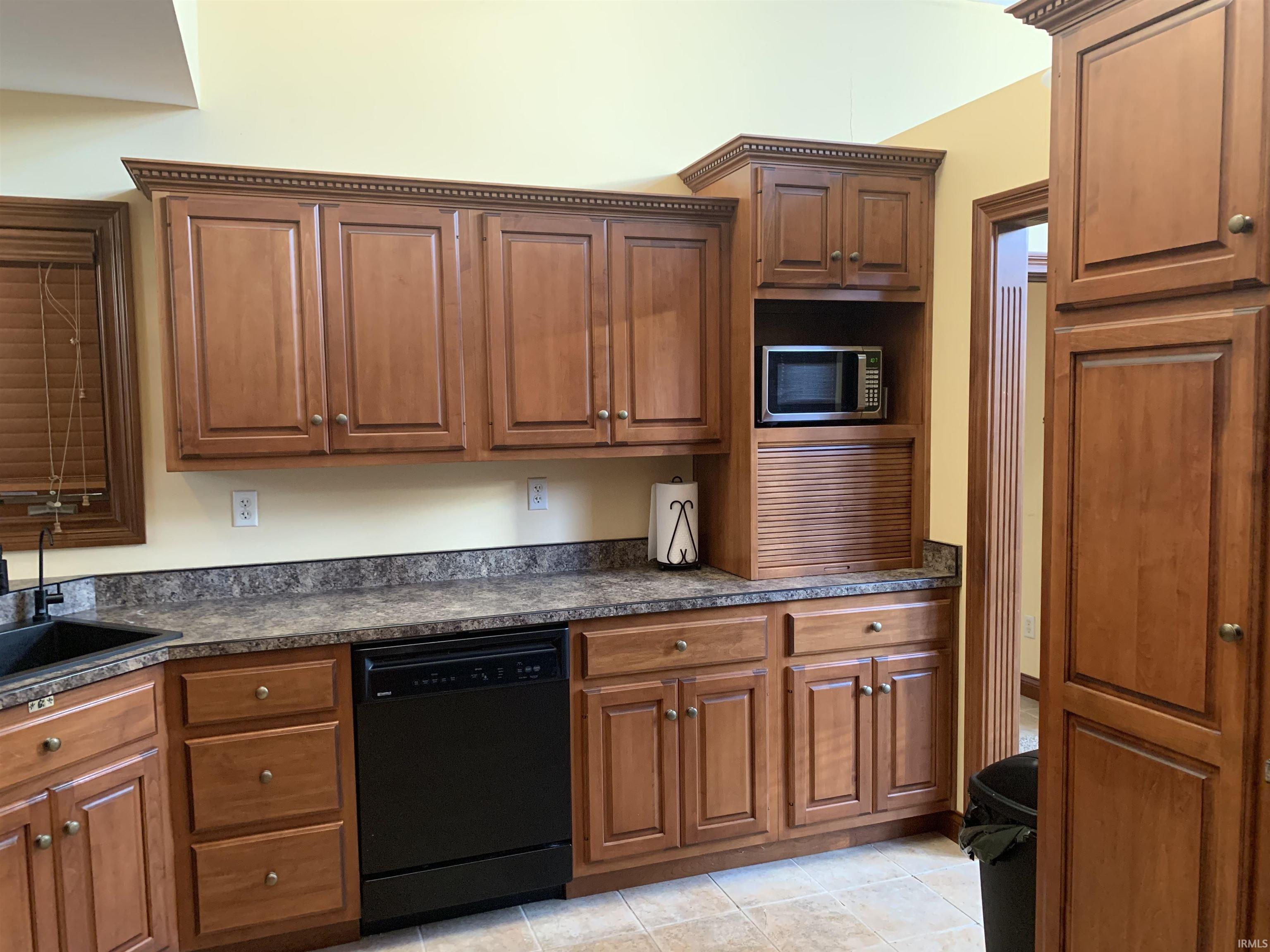4830 West Cook Road Fort Wayne, IN 46818 - Photo 13 of 31