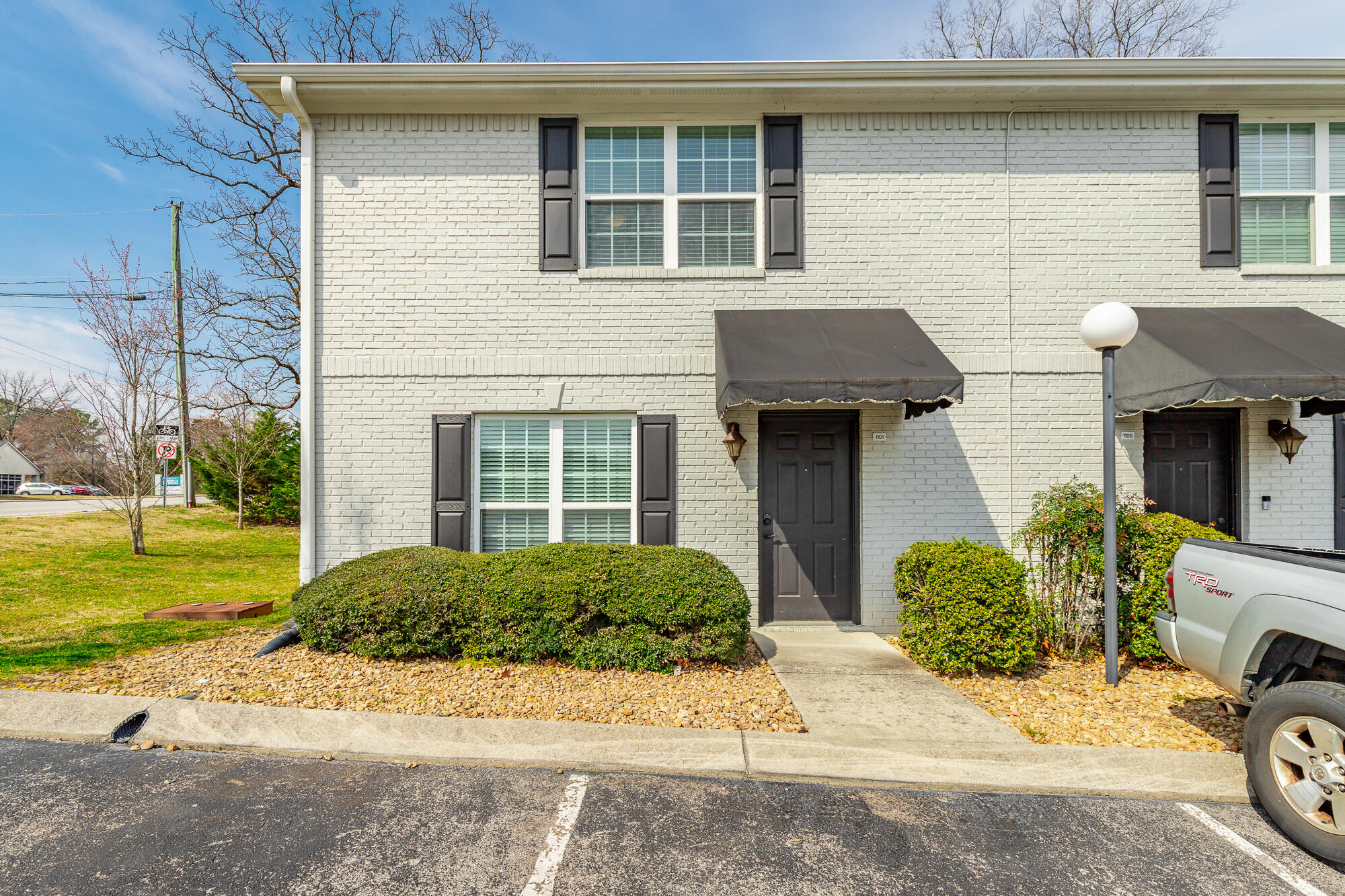 1101 Maple Tree Lane HD-37