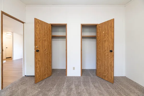 $140,000 | 13064 Riverside Drive, Constantine, MI 49042