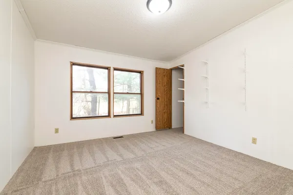 $140,000 | 13064 Riverside Drive, Constantine, MI 49042