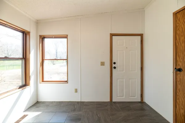 $140,000 | 13064 Riverside Drive, Constantine, MI 49042