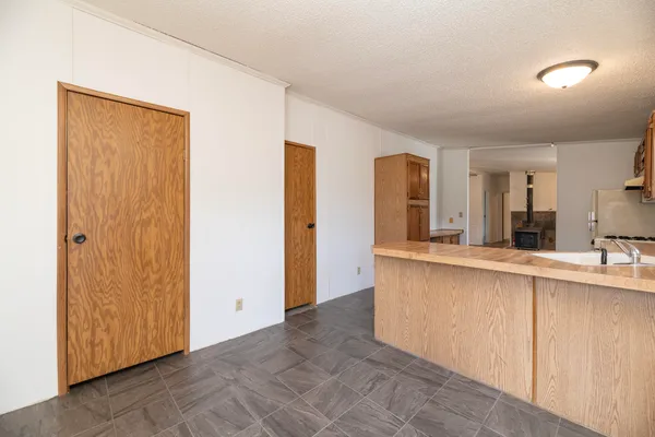 $140,000 | 13064 Riverside Drive, Constantine, MI 49042