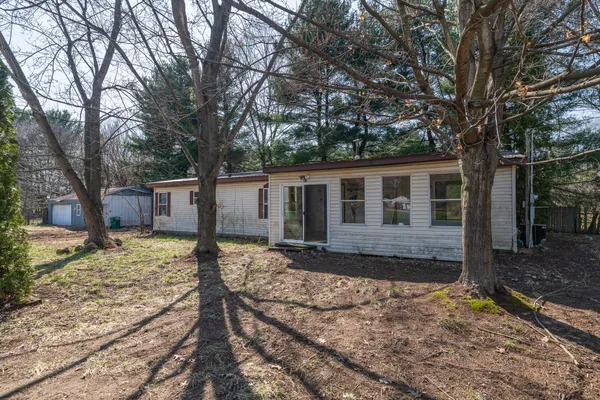 $140,000 | 13064 Riverside Drive, Constantine, MI 49042