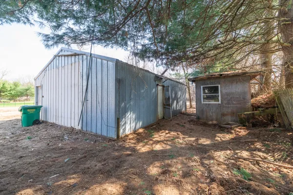 $140,000 | 13064 Riverside Drive, Constantine, MI 49042