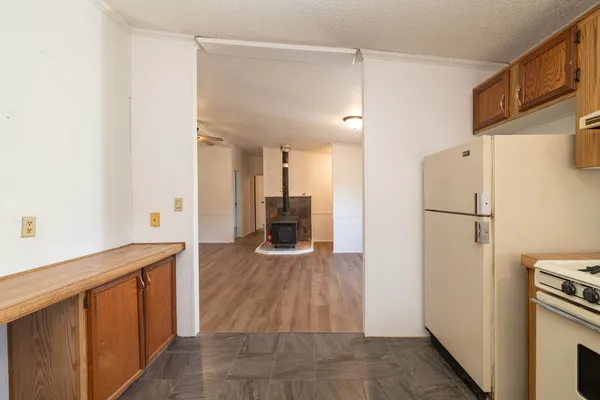 $140,000 | 13064 Riverside Drive, Constantine, MI 49042