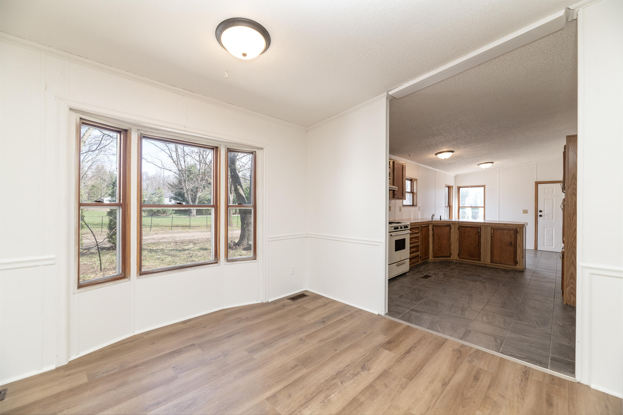 13064 Riverside Drive Constantine, MI 49042 - Photo 9 of 51 13064 Riverside Dr-19