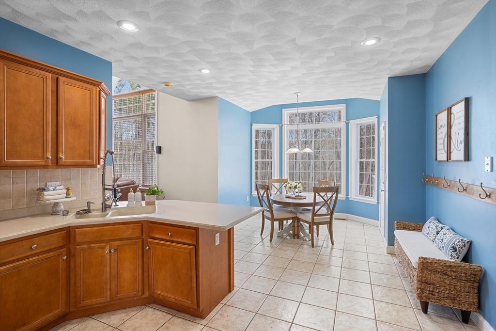 19 Loon Hill Road Ayer, MA 01432 - Photo 7 of 35 Gallery Image 7
