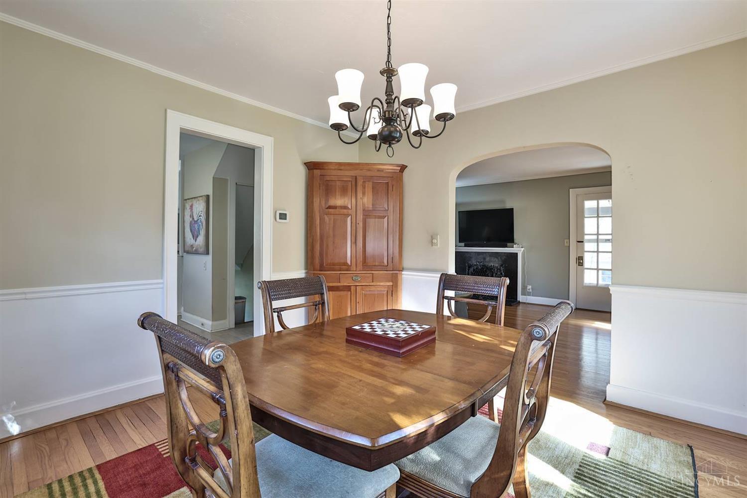 14 Fleming Road Wyoming, OH 45215 - Photo 8 of 33 Gallery Image 8