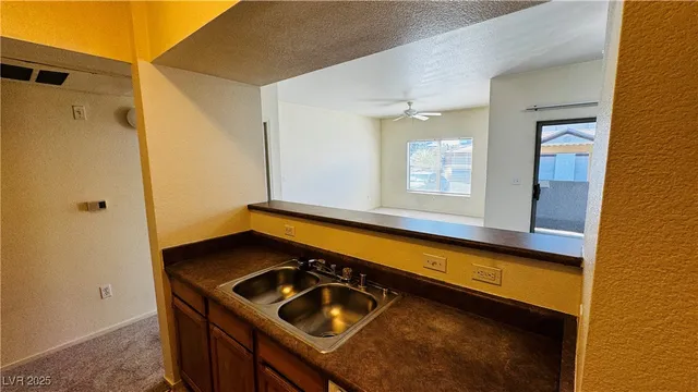$1,300 | 45 Maleena Mesa Street, Unit 916, Henderson, NV 89074