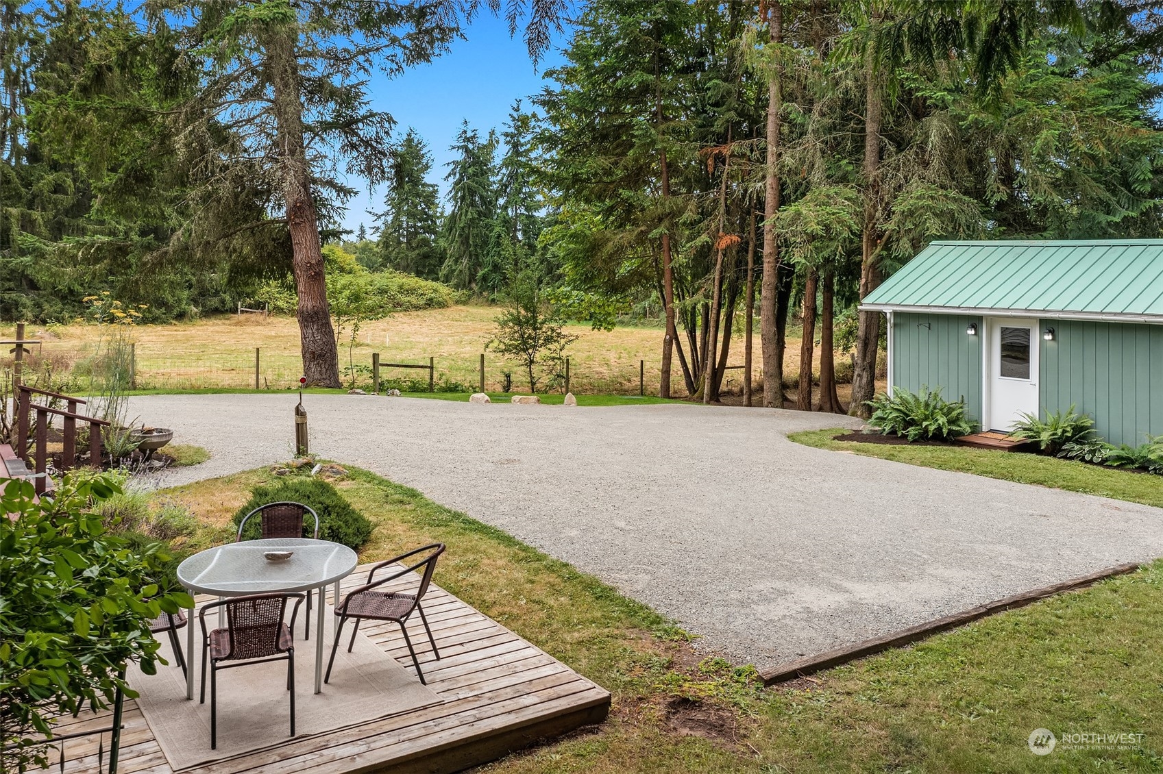 10117 Southwest Cove Road Vashon, WA 98070 - Photo 19 of 26