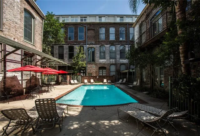 $1,900 | 920 Poeyfarre Street, Unit 107, New Orleans, LA 70130