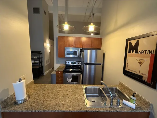 $1,900 | 920 Poeyfarre Street, Unit 107, New Orleans, LA 70130