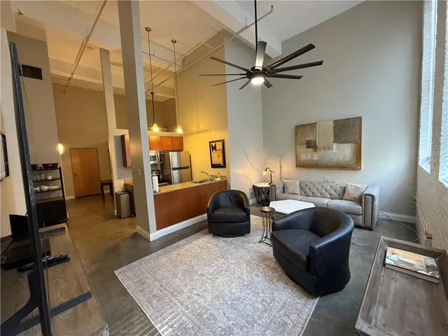 $1,900 | 920 Poeyfarre Street, Unit 107, New Orleans, LA 70130