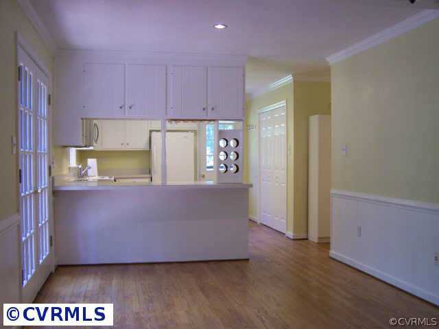 600 Fords Road Manakin Sabot, VA 23103 - Photo 4 of 10 a view of kitchen with wooden floor